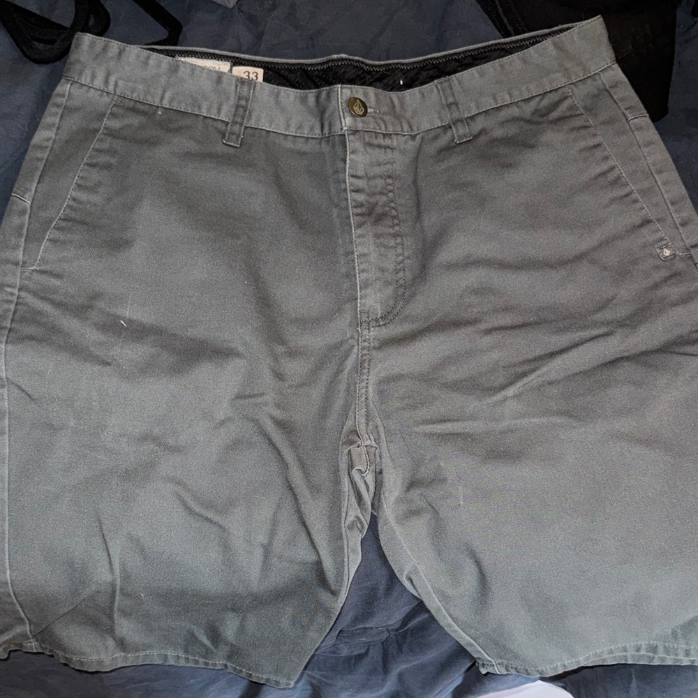Volcom Men's Gray Flat Front Shorts